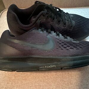 Nike Women’s Running Zoom Tennis Shoes